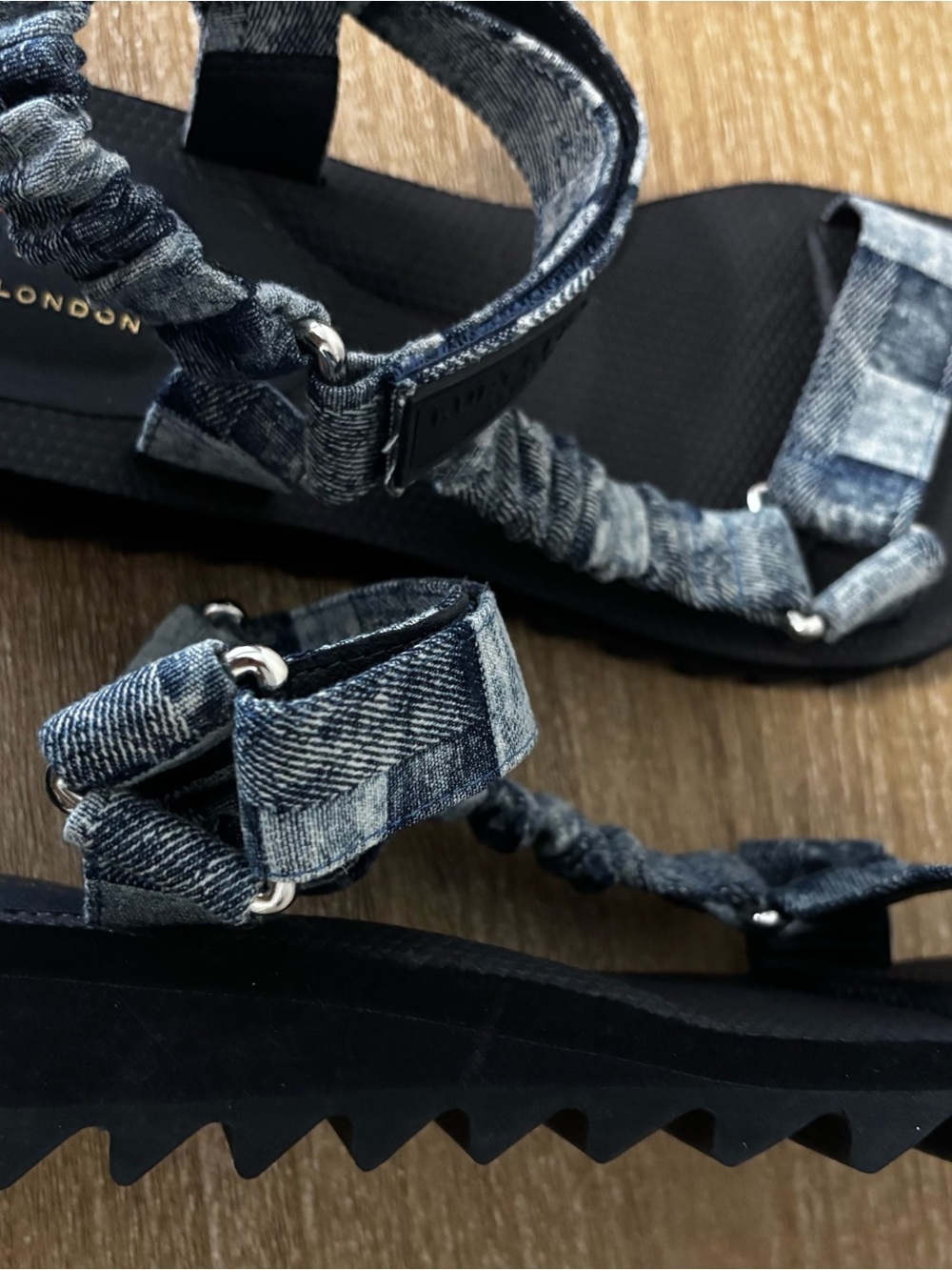 Kurt Geiger women’s 10 Denim-Style Orion Sandals new - Picture 8 of 9